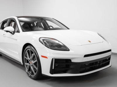 2025 Porsche Panamera 4