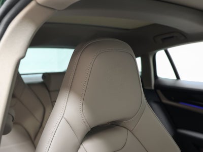 2026 Porsche Panamera Panamera 4