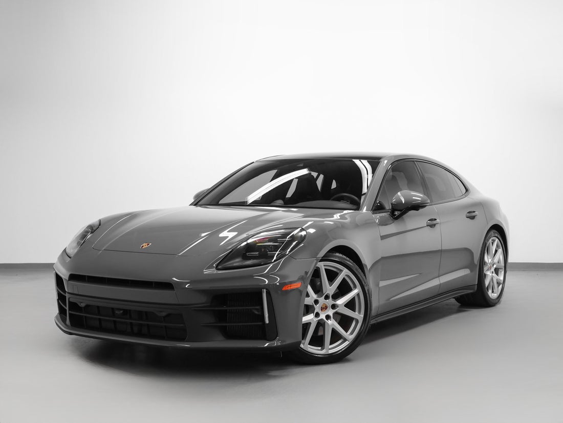2025 Porsche Panamera 4 — photo 1 of 45