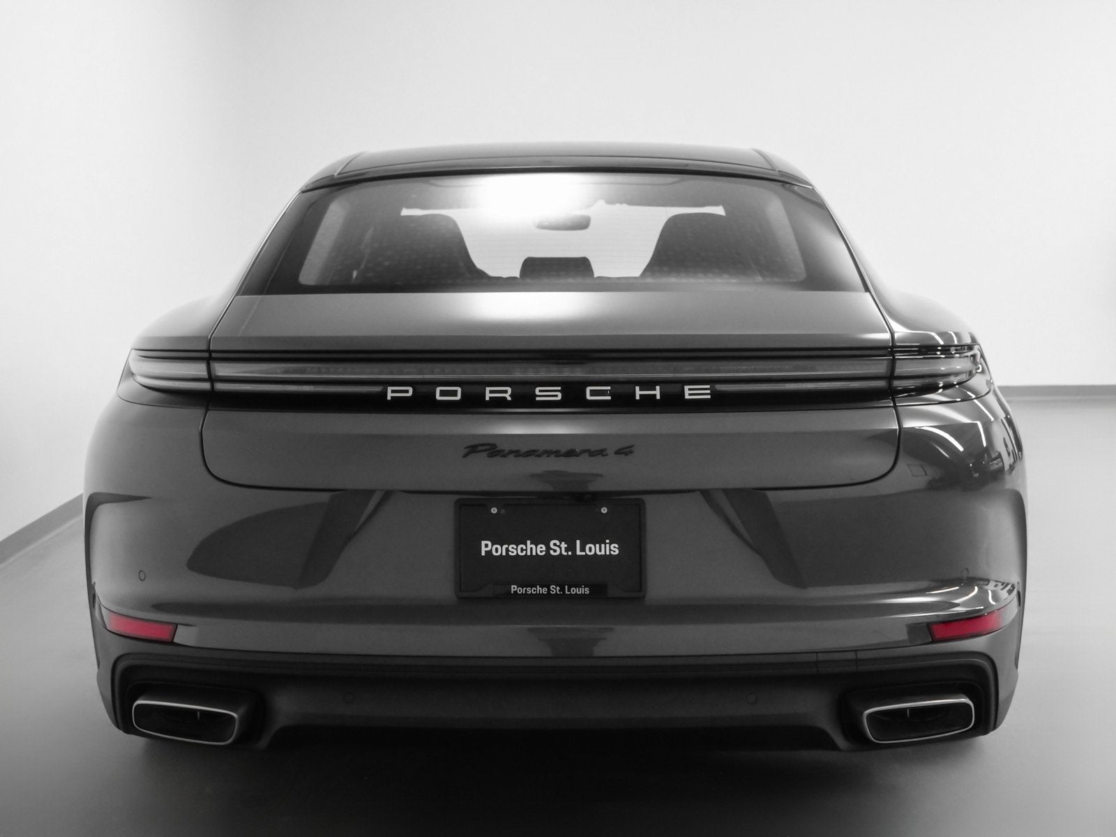 2025 Porsche Panamera 4