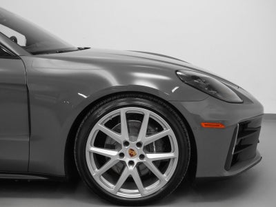 2025 Porsche Panamera 4