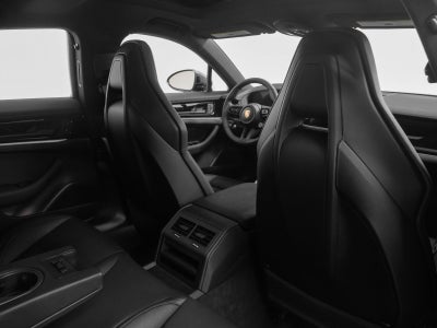 2025 Porsche Panamera 4