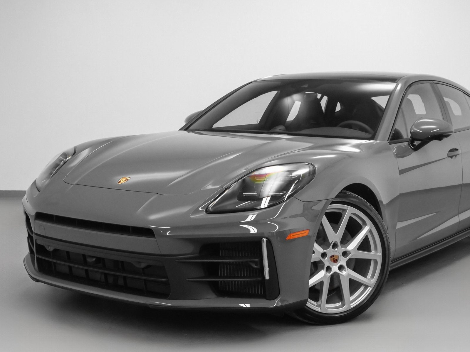 2025 Porsche Panamera 4