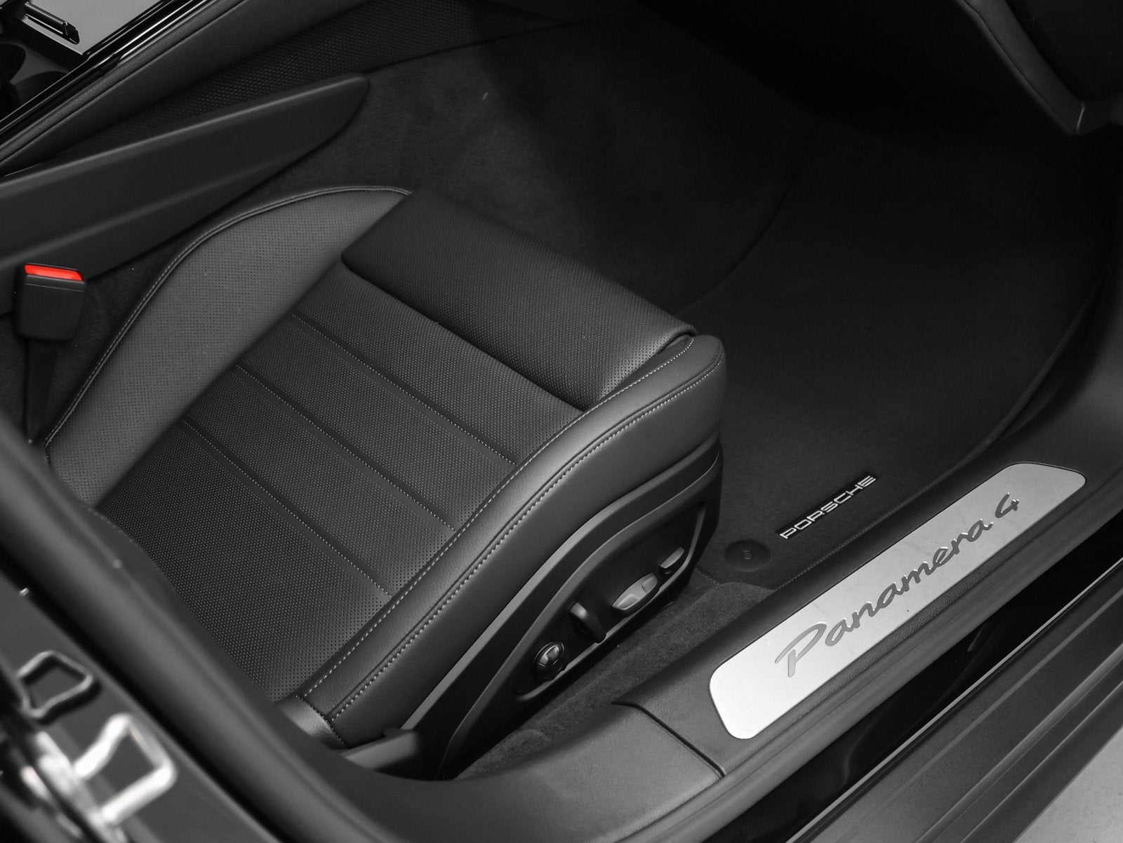 2025 Porsche Panamera Panamera 4