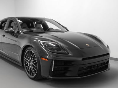 2025 Porsche Panamera Panamera 4