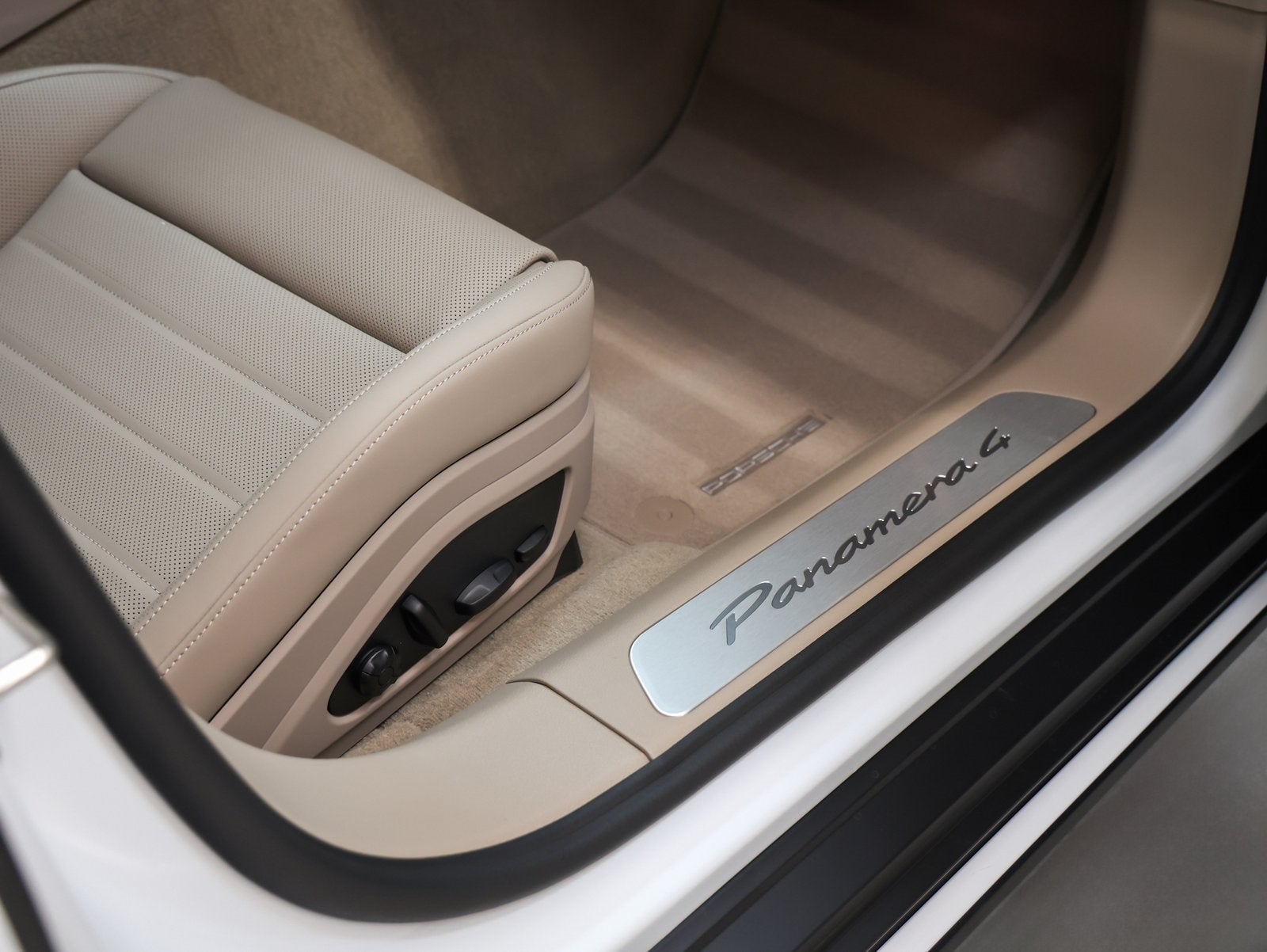 2026 Porsche Panamera Panamera 4