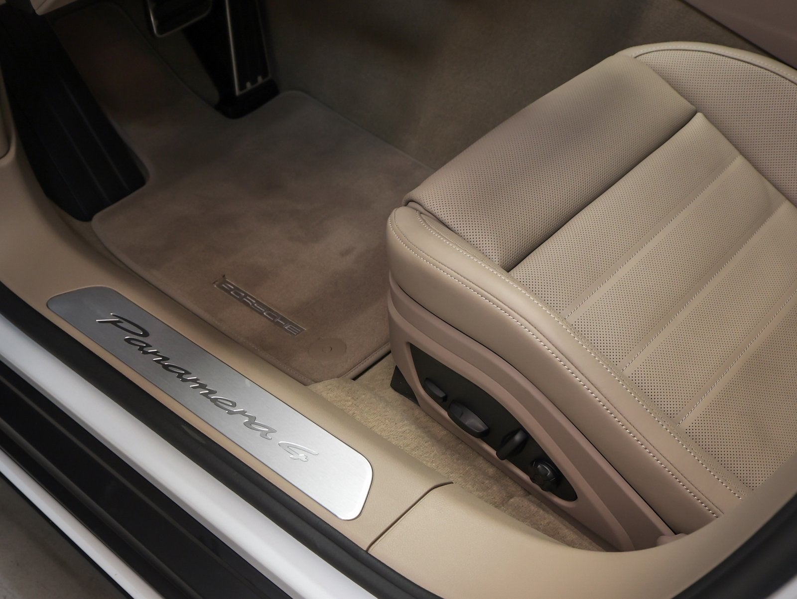 2026 Porsche Panamera Panamera 4