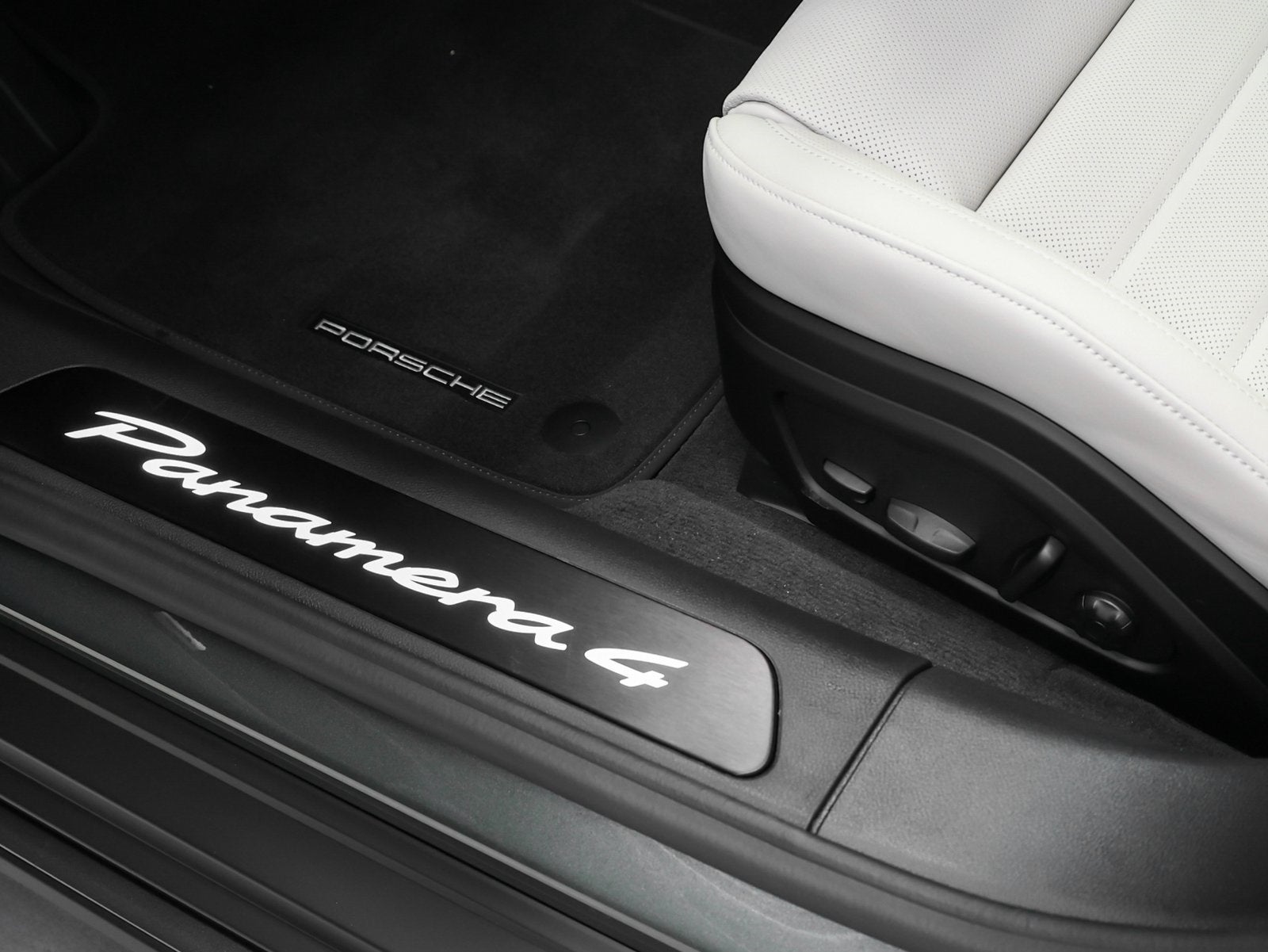 2026 Porsche Panamera Panamera 4