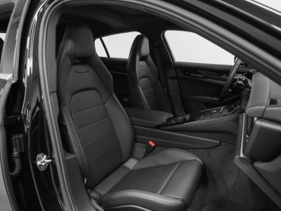 2026 Porsche Panamera 4