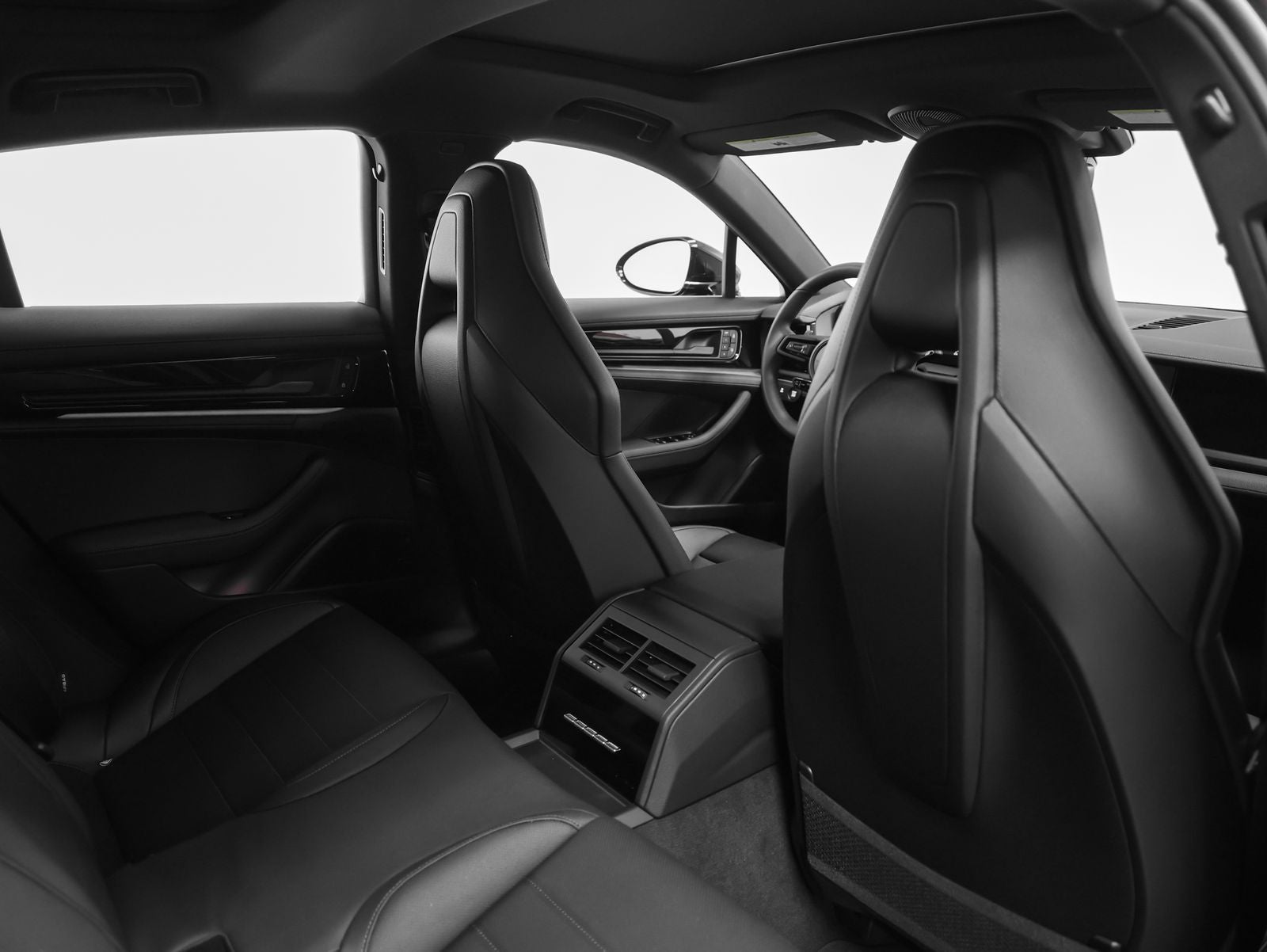 2026 Porsche Panamera 4