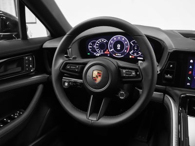 2026 Porsche Panamera 4