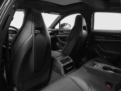 2026 Porsche Panamera 4