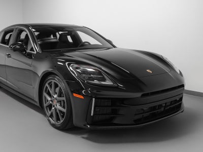 2026 Porsche Panamera 4
