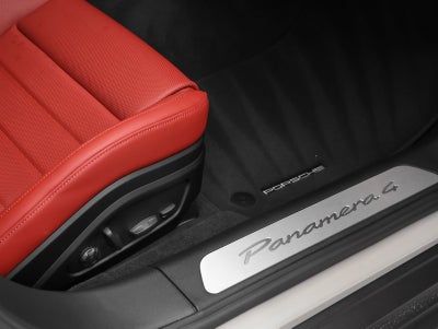 2025 Porsche Panamera Panamera 4