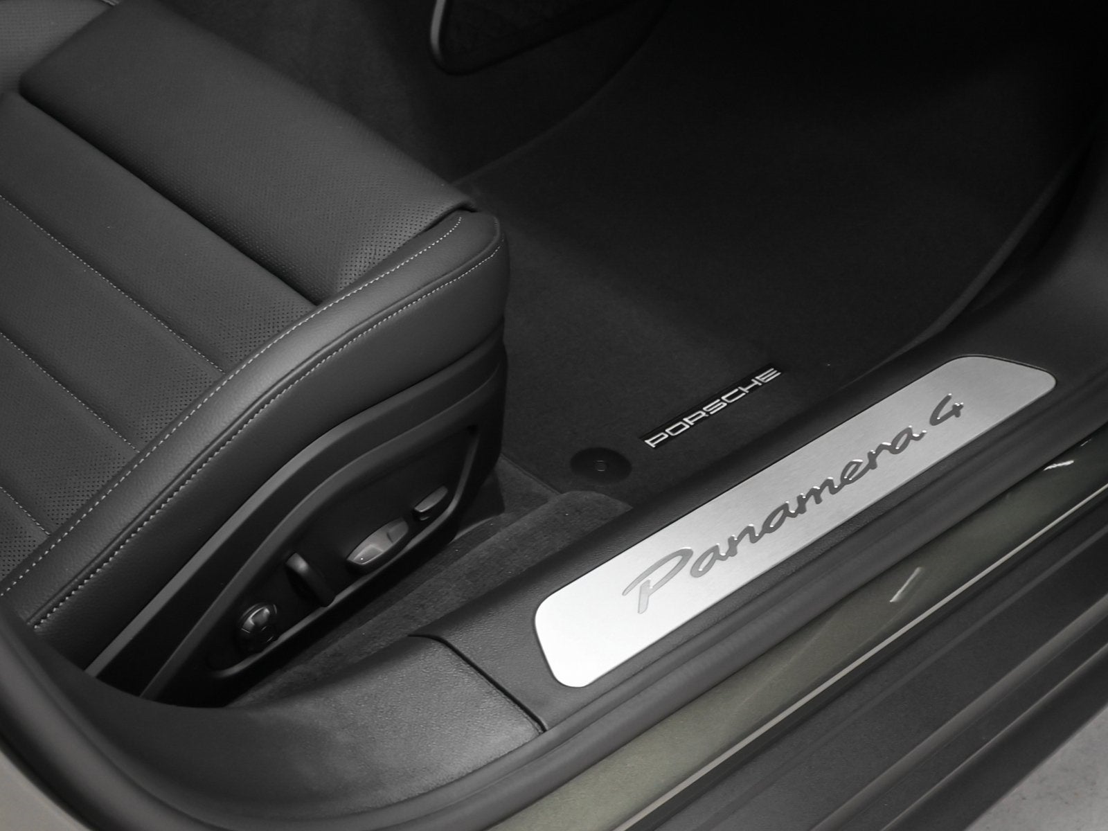 2026 Porsche Panamera Panamera 4