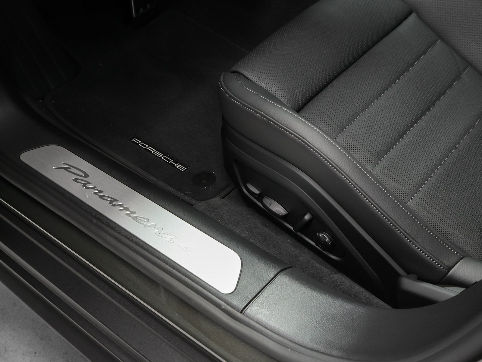 2026 Porsche Panamera Panamera 4