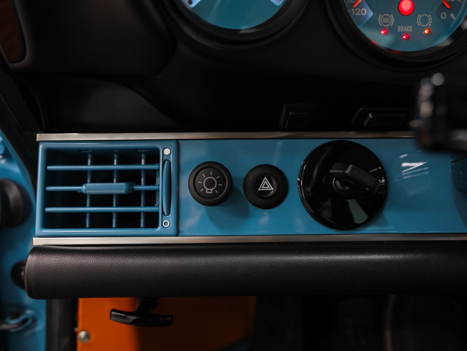 1989 Porsche 911 911 Carrera 4 Coupe