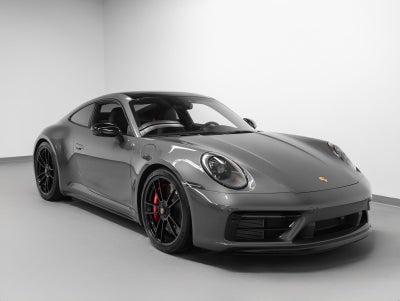 2022 Porsche 911 Carrera 4 GTS