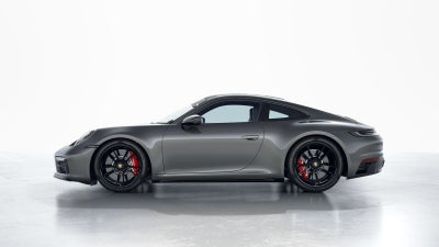 2022 Porsche 911 Carrera 4 GTS