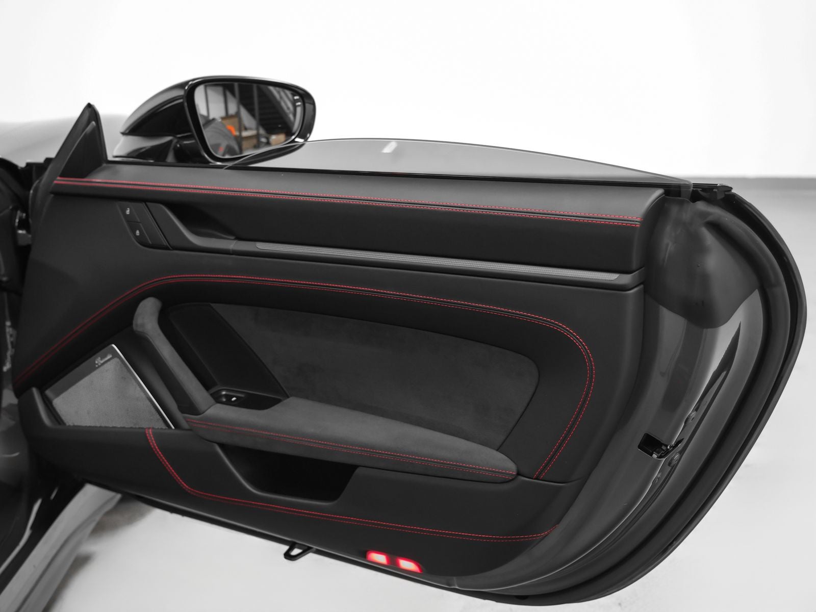 2022 Porsche 911 Carrera 4 GTS