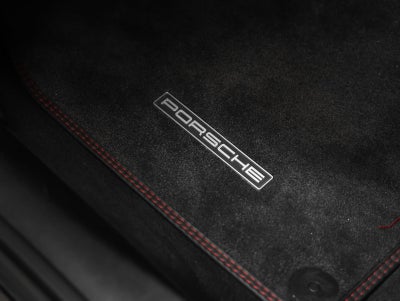 2022 Porsche 911 Carrera 4 GTS