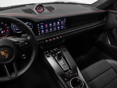 2022 Porsche 911 Carrera 4 GTS