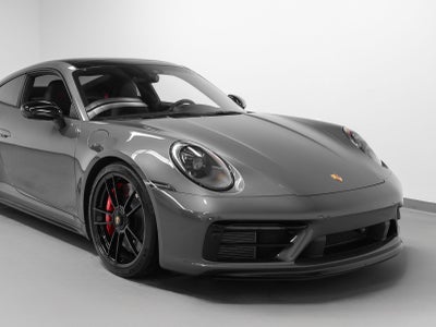 2022 Porsche 911 Carrera 4 GTS