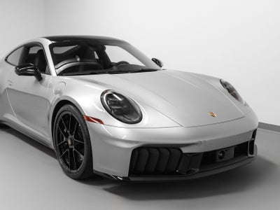 2025 Porsche 911 Carrera GTS