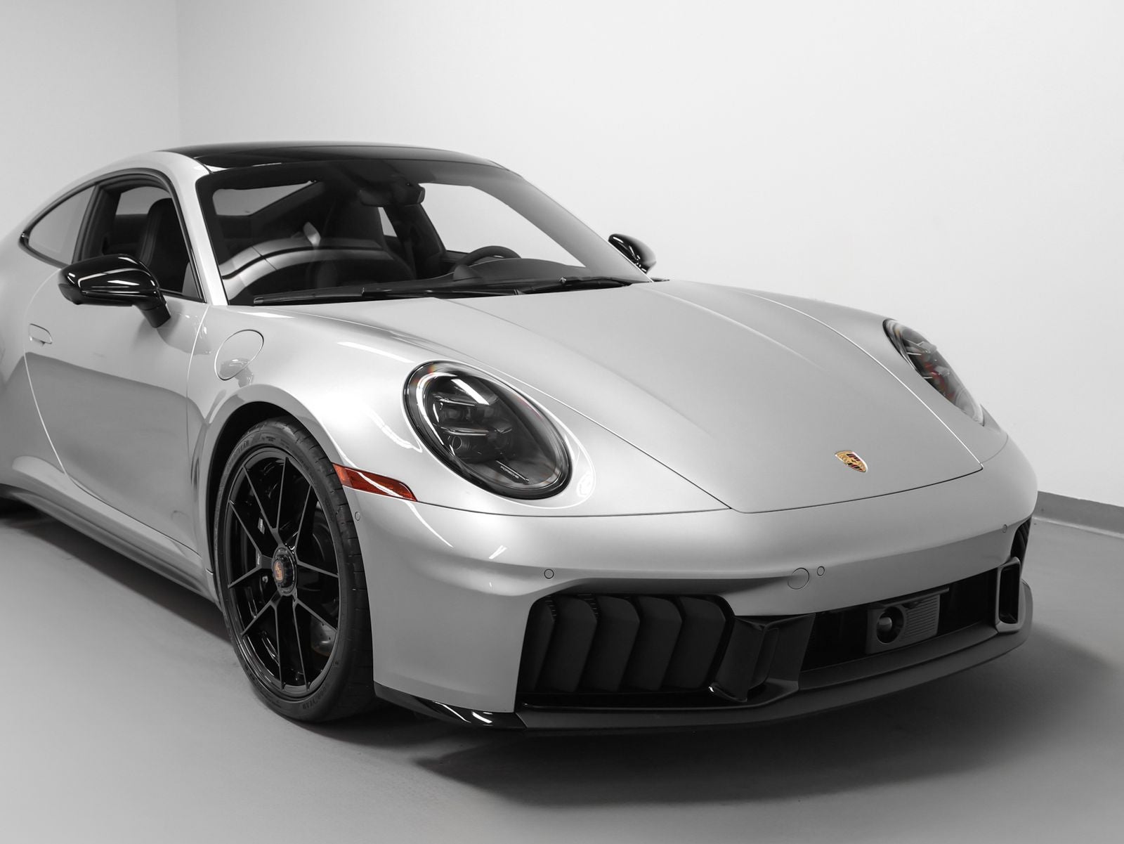 2025 Porsche 911 Carrera GTS