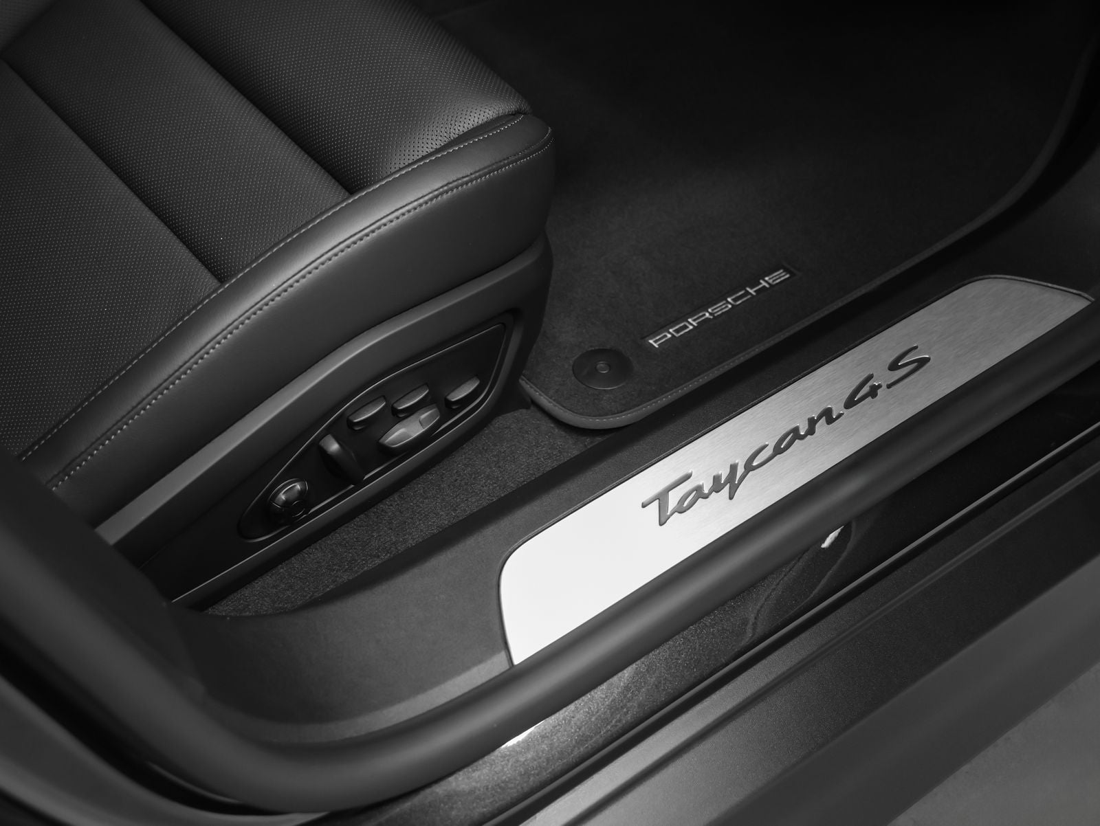 2026 Porsche Taycan 4S
