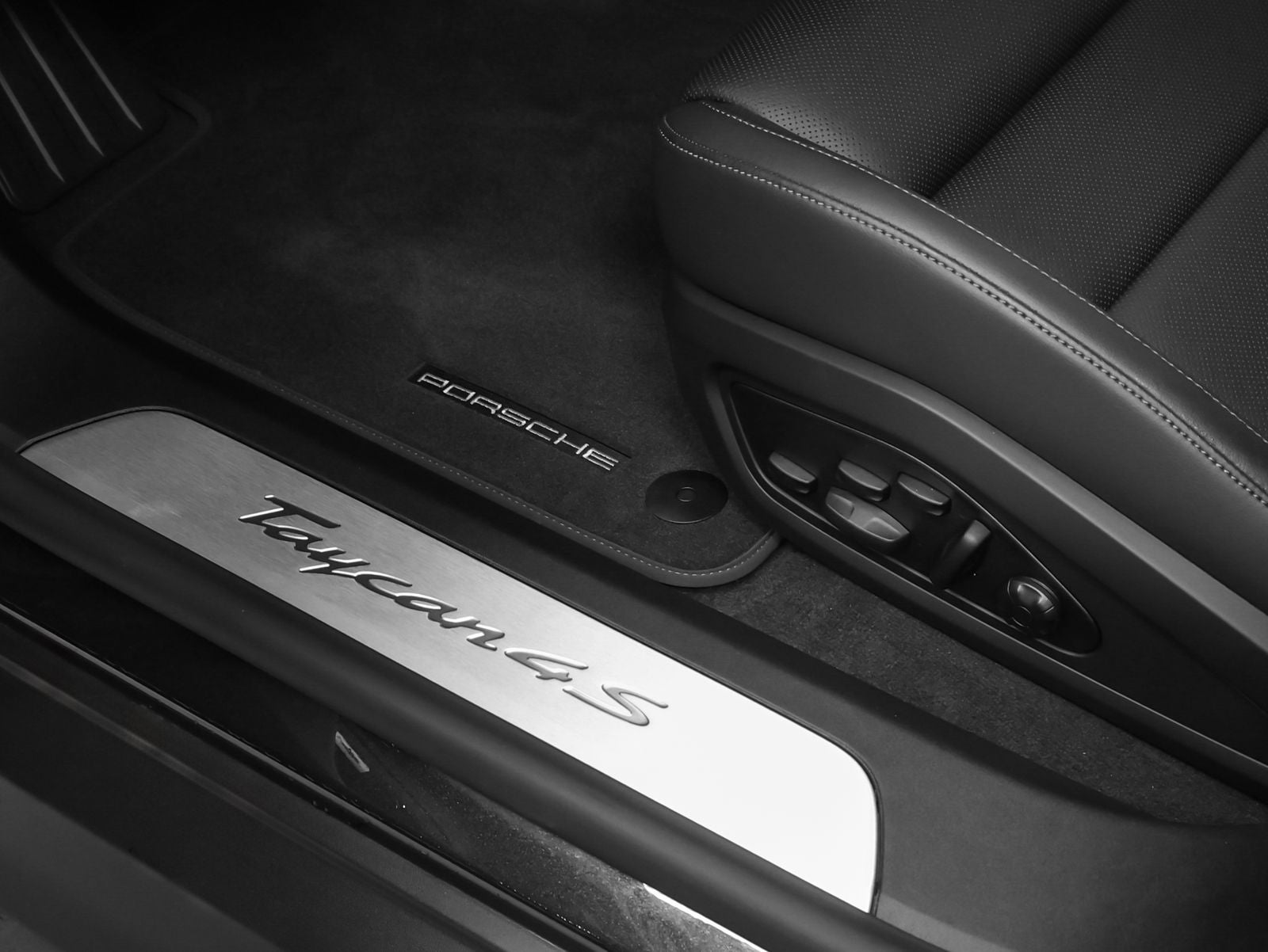 2026 Porsche Taycan 4S