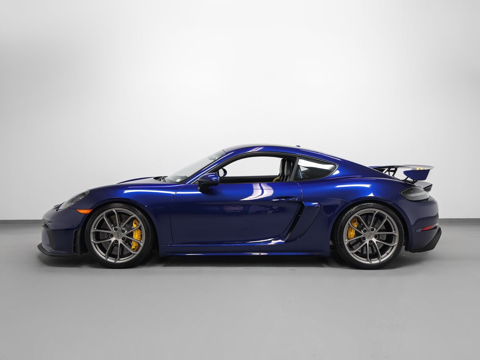 2022 Porsche 718 Cayman GT4