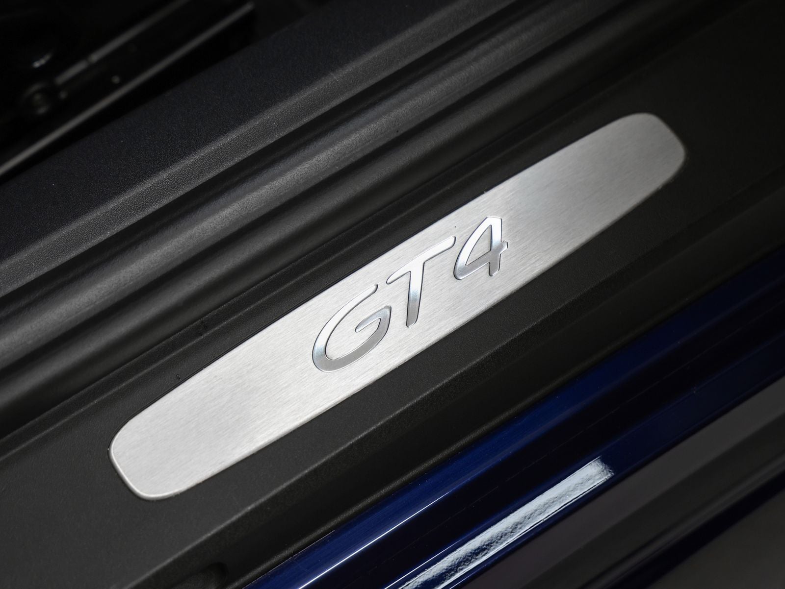 2022 Porsche 718 Cayman GT4