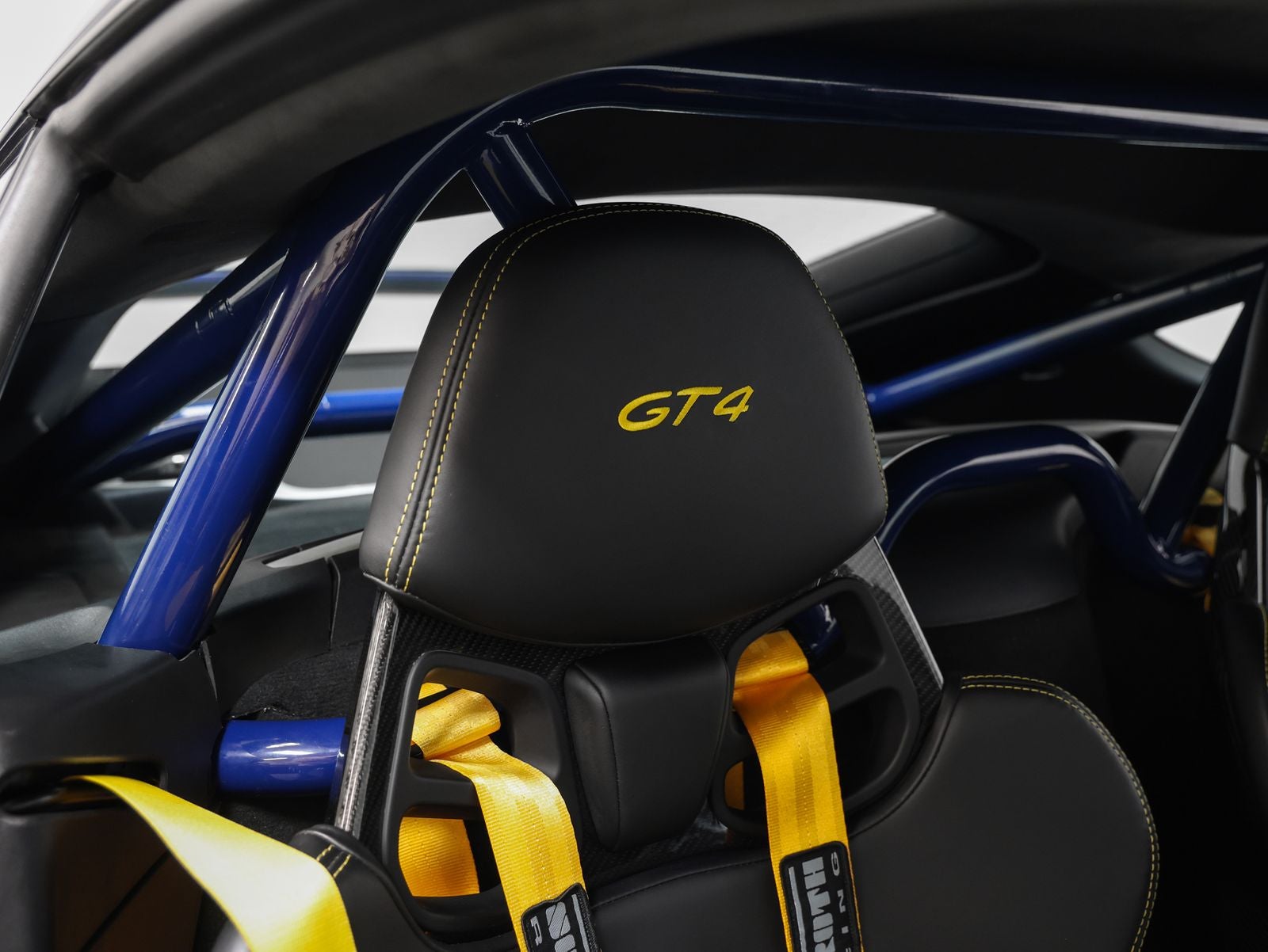 2022 Porsche 718 Cayman GT4