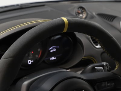 2022 Porsche 718 Cayman GT4
