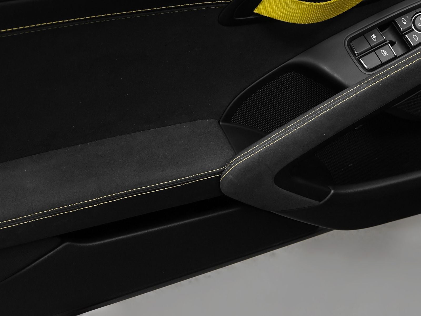 2022 Porsche 718 Cayman GT4