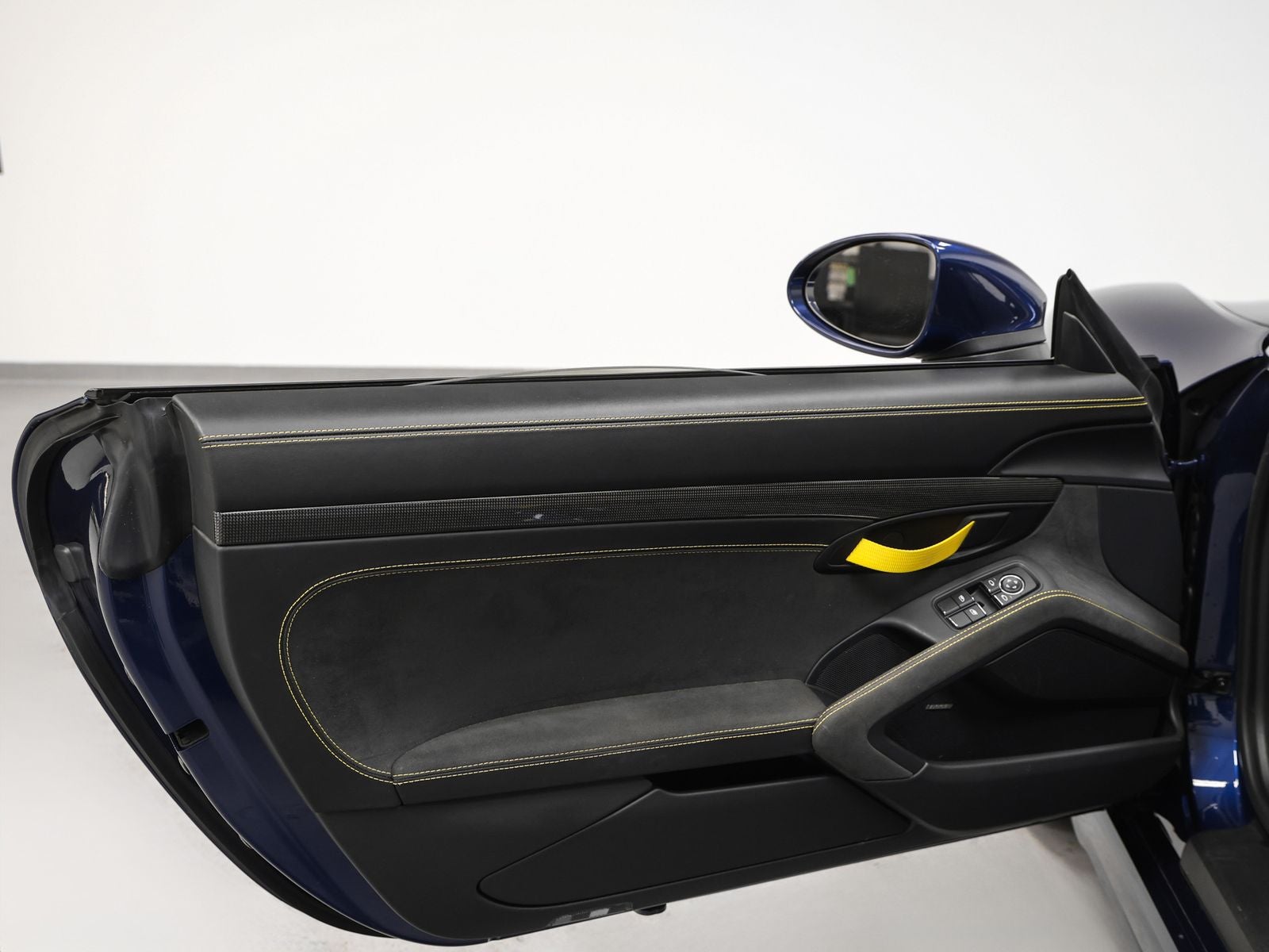 2022 Porsche 718 Cayman GT4