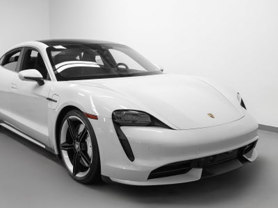 2021 Porsche Taycan Taycan Turbo