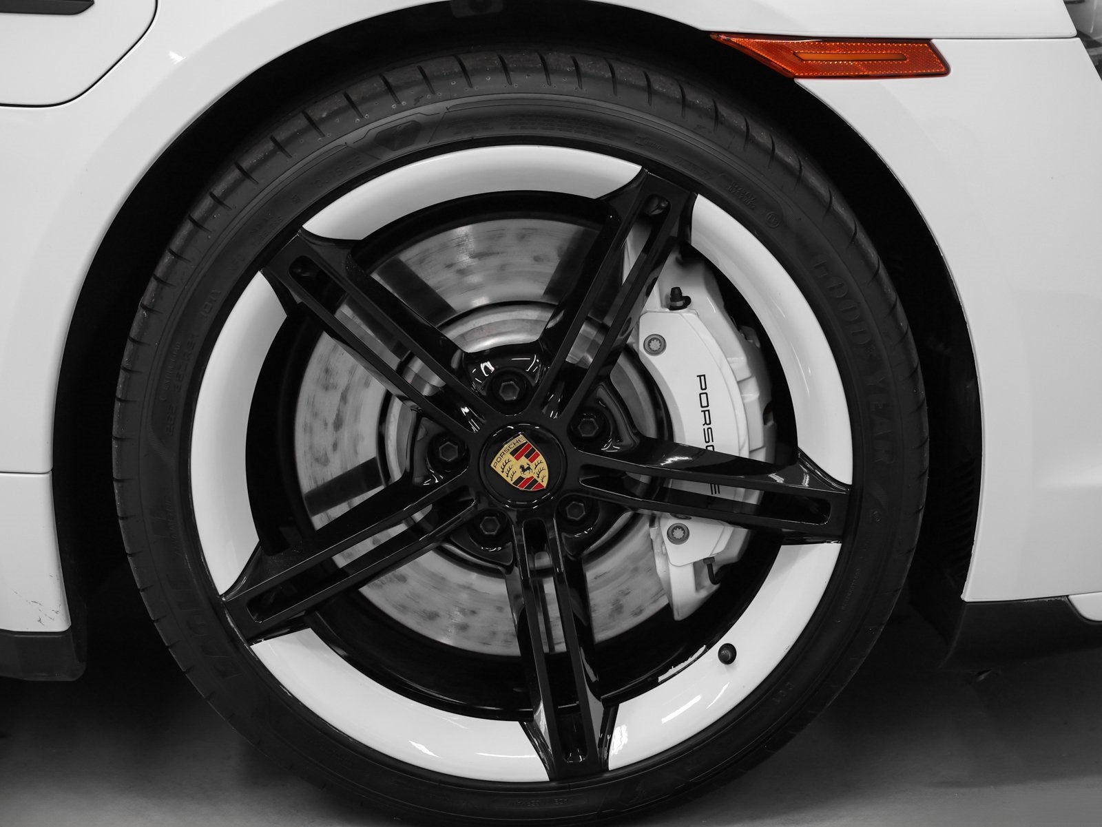 2024 Porsche Taycan Taycan Turbo (MY24)