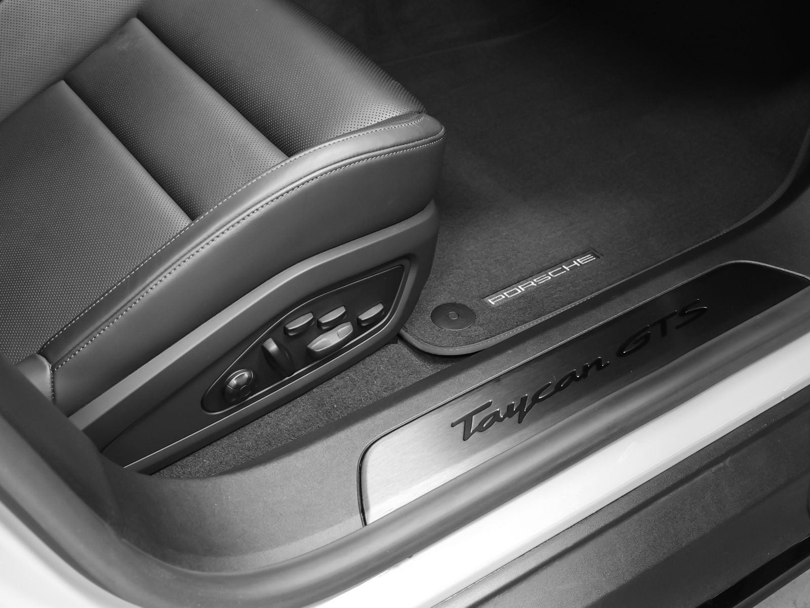 2024 Porsche Taycan Taycan GTS