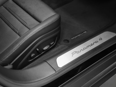 2023 Porsche Panamera Panamera 4 E-Hybrid (MY23)