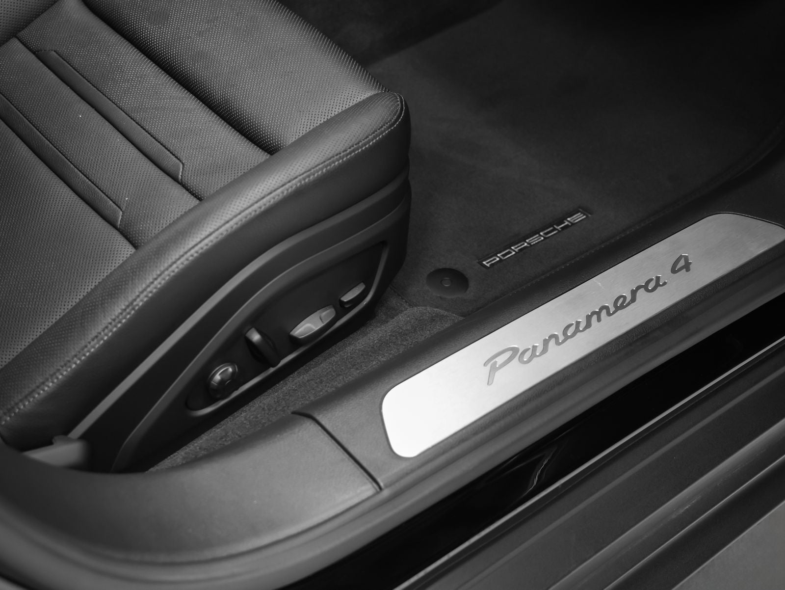 2023 Porsche Panamera Panamera 4 E-Hybrid (MY23)