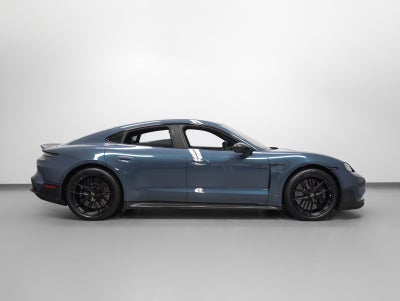 2025 Porsche Taycan Turbo GT