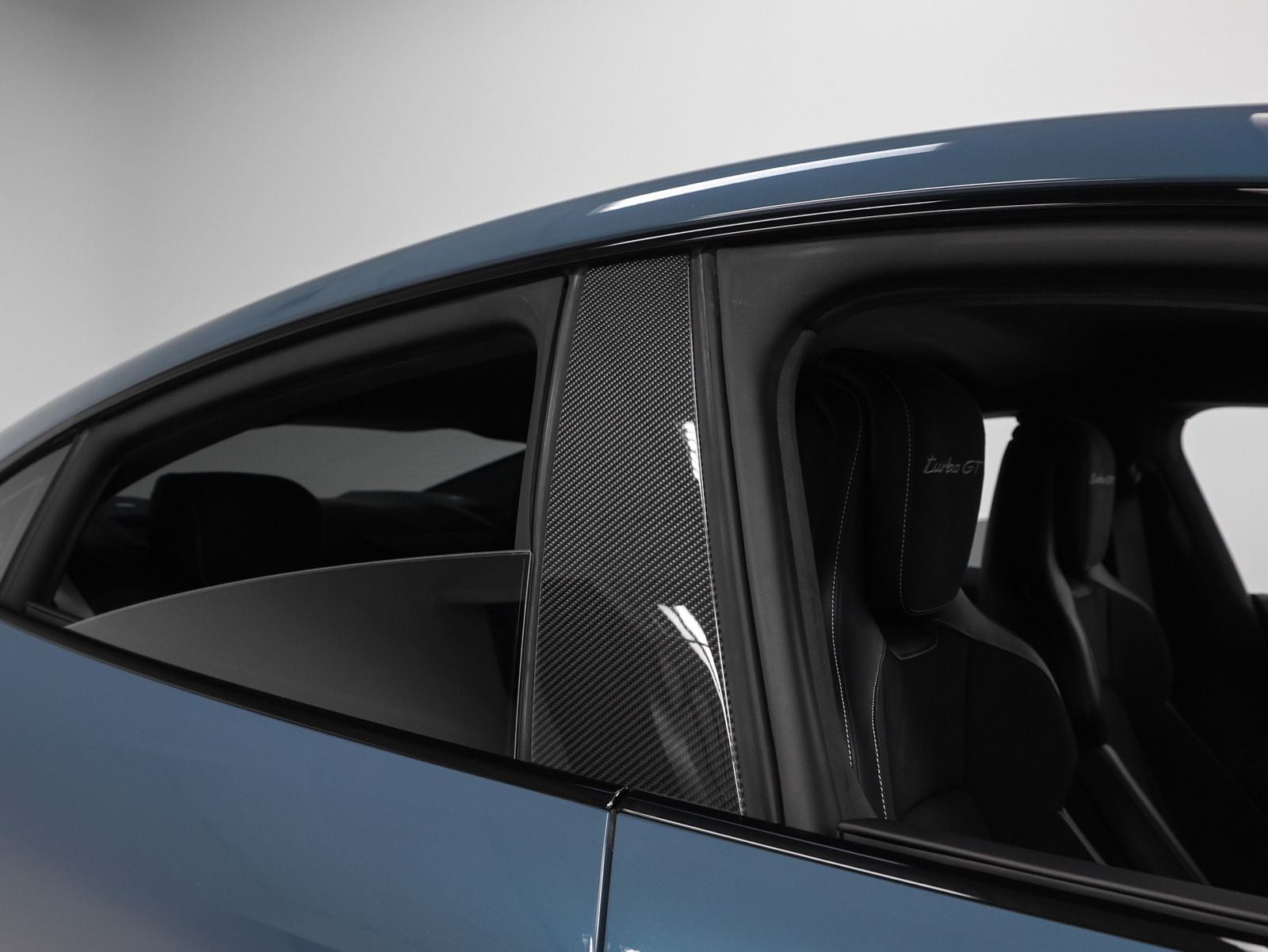 2025 Porsche Taycan Turbo GT