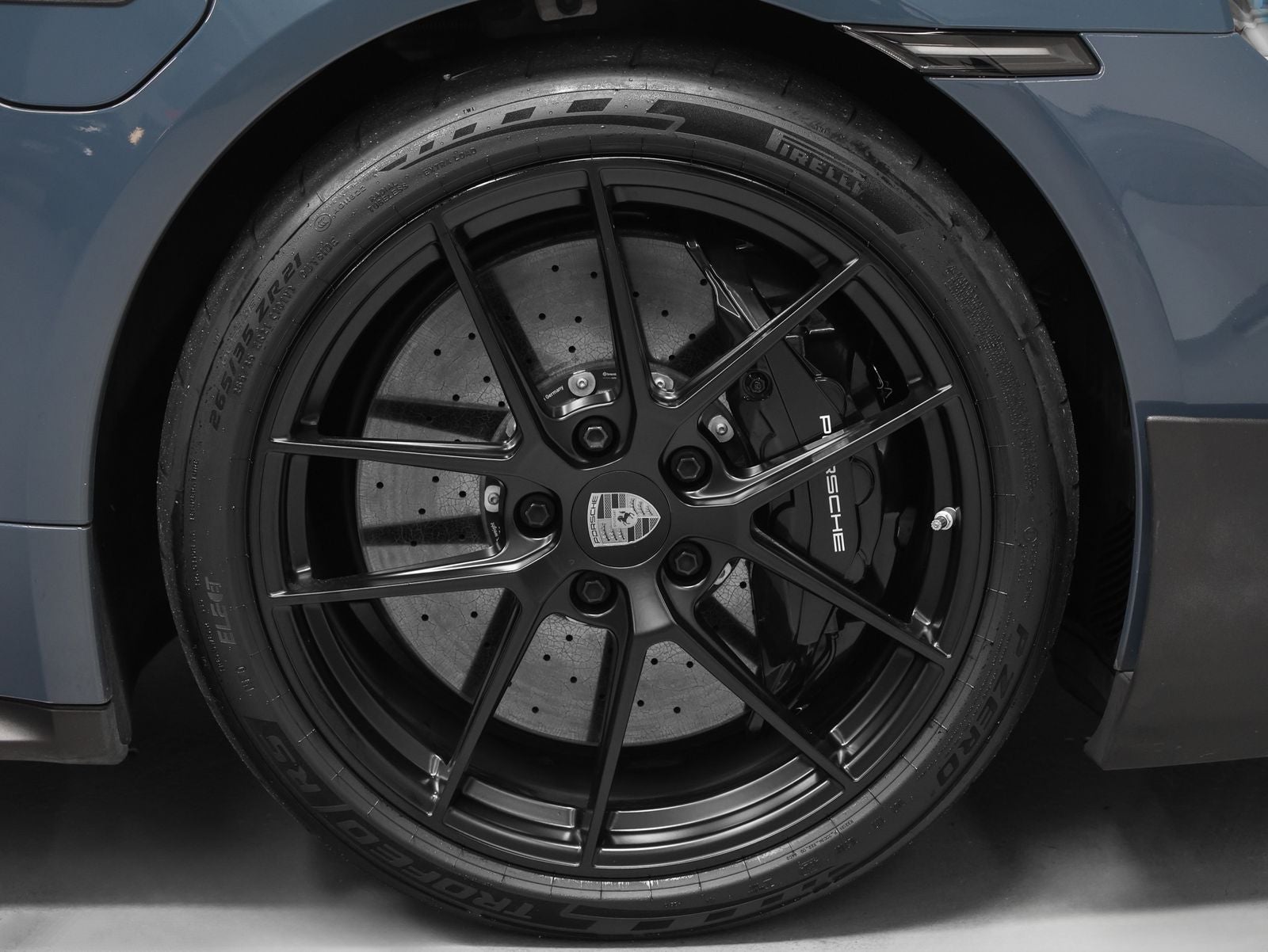 2025 Porsche Taycan Turbo GT