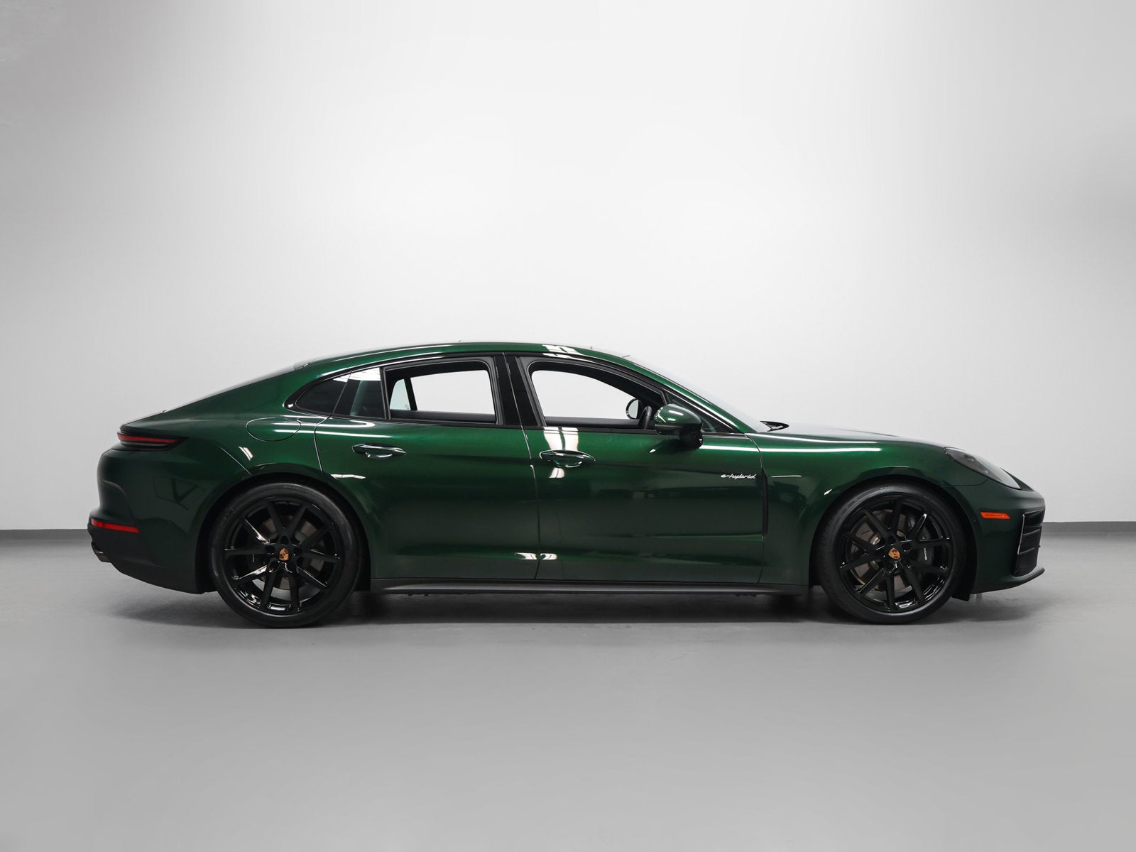 2026 Porsche Panamera Panamera 4 E-Hybrid