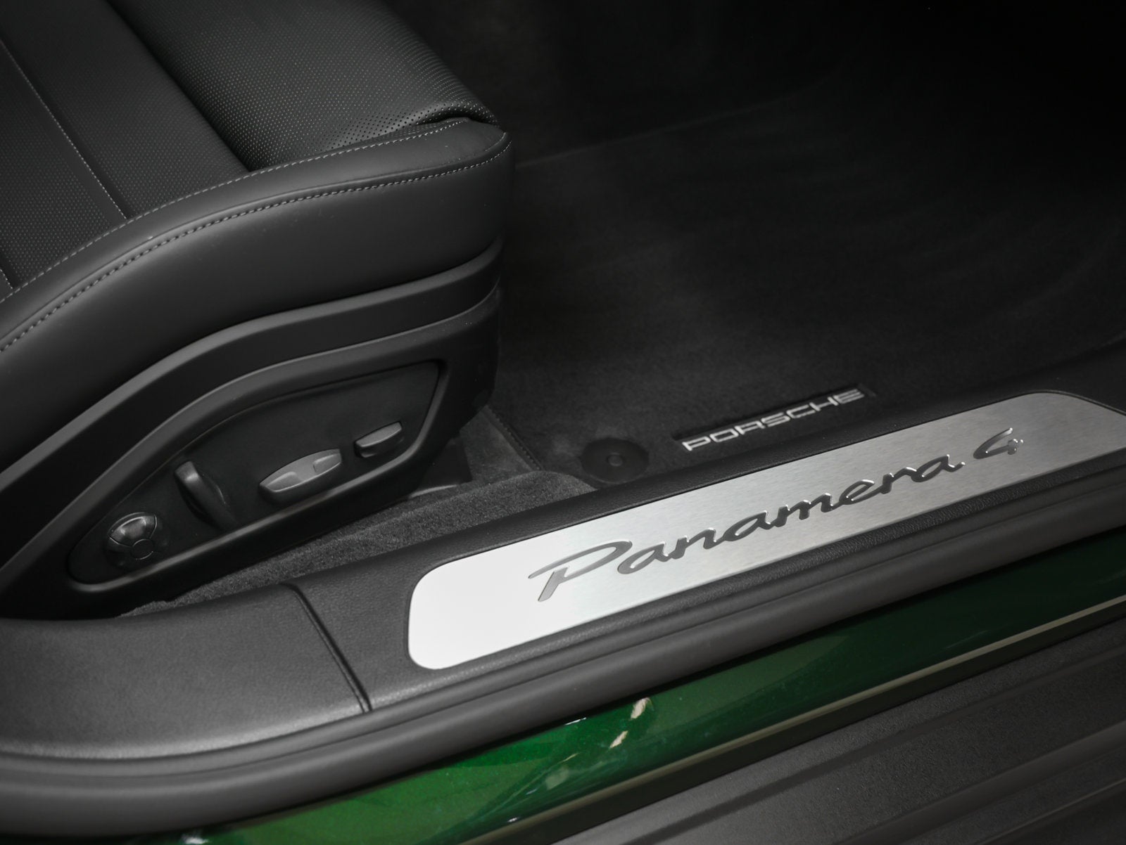 2026 Porsche Panamera Panamera 4 E-Hybrid