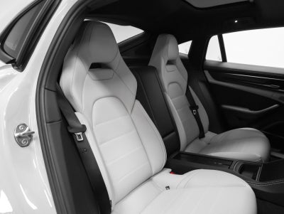 2026 Porsche Panamera Panamera 4 E-Hybrid