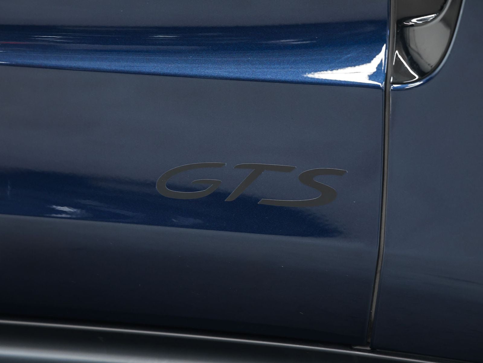 2023 Porsche Panamera GTS