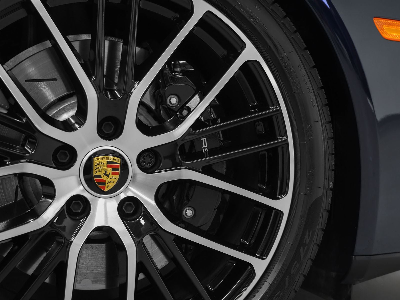 2023 Porsche Panamera GTS